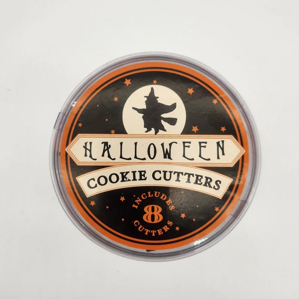 NWOT Williams Sonoma Vintage Halloween Cookie Cutters 8 Pieces Dishwasher‎ Safe